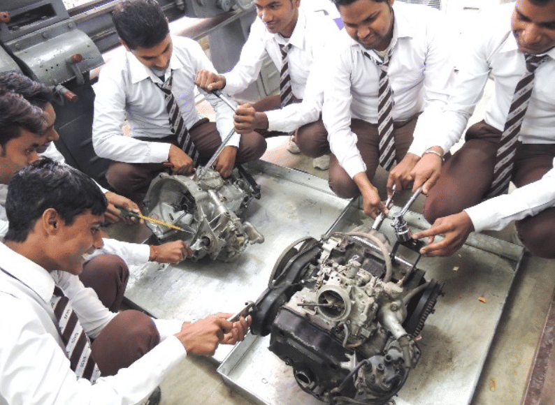 Gautam Buddha Technical Institute Labs photo 3